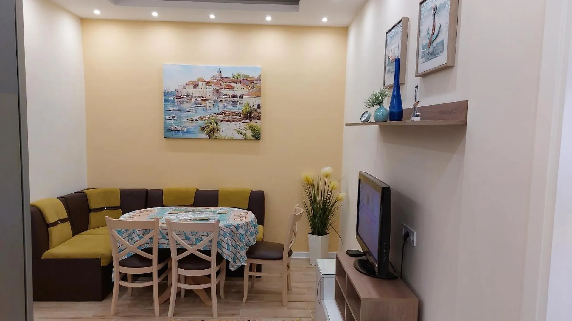 Апартамент Pink&Blue - 2BDR Apartment with Balcony Варна Болгария